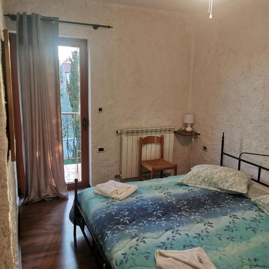 روفينج B&B Feral المظهر الخارجي الصورة